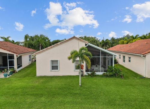 324 Breezy Point Loop, Fort Pierce FL  34986-2669 exterior