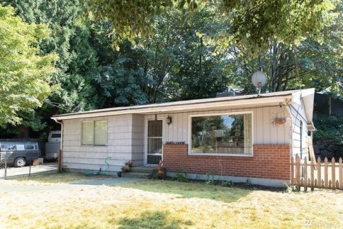 4035 158 St, Seattle WA  98188-2749 exterior