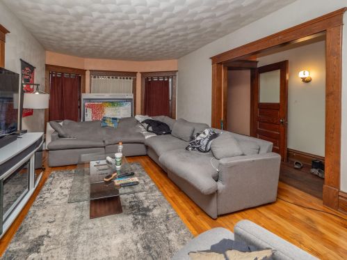 319 Burr Oak St, Kalamazoo MI  49001-2639 exterior