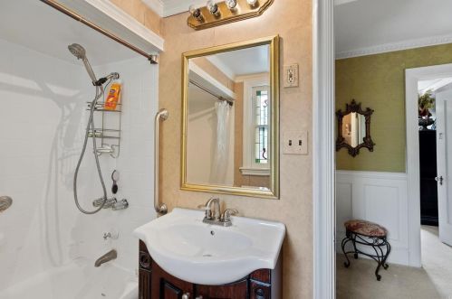 117 Maple Ave, Saint Louis MO 63138-3054 exterior