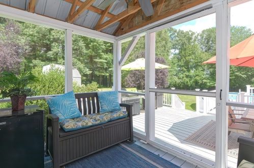 69 Lincoln Rd, Sutton MA 01590-3715 exterior