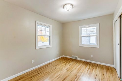 4927 Oakley St, Duluth MN 55804-1325 exterior