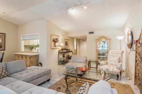 11210 Aspen Gln Dr, Boynton Beach FL 33437-1823 exterior