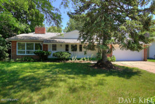 1750 Waterbury Dr, Grand Rapids, MI 49508-6342