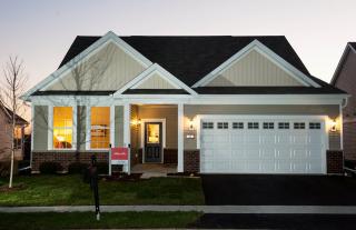 1615 Patriot St, Joliet, IL 60404-7003