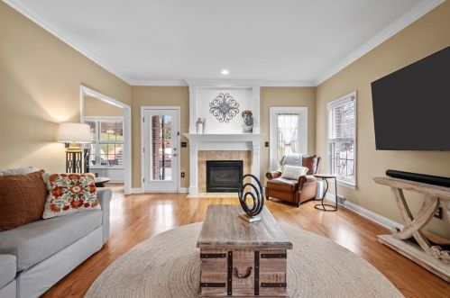 2419 Orchard Dr, Pittsburgh PA  15241-2542 exterior