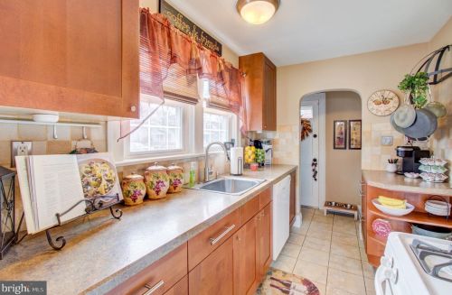 168 Hamilton Ave, Trenton NJ 08619-2427 exterior