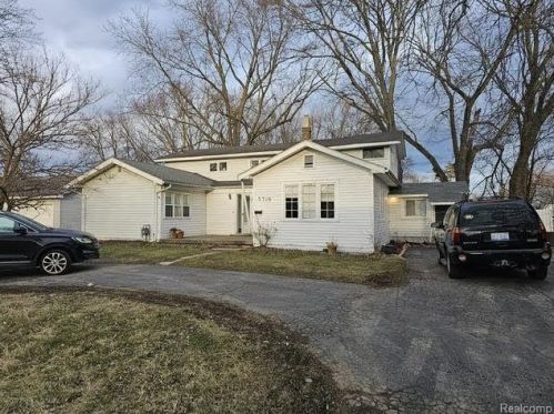 5706 Cardwell St, Garden City MI  48135-2958 exterior