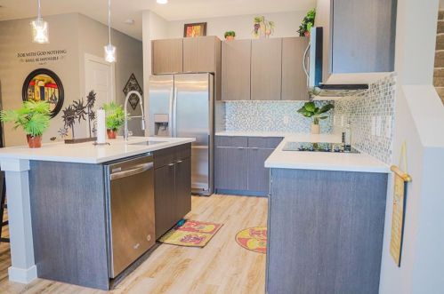 1523 Compton St, Dallas TX  75203-3217 exterior