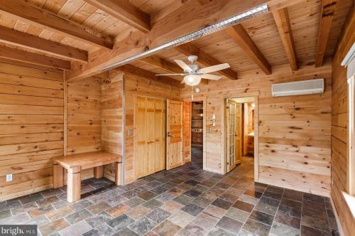 3432 Memorial St, Alexandria VA 22306-1548 exterior