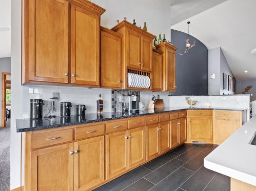 4709 Veranda Ct, Manitowoc WI 54220-8358 exterior