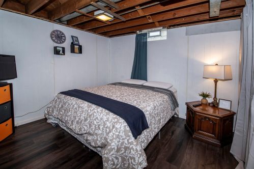 3842 84, Milwaukee WI 53228-1706 exterior