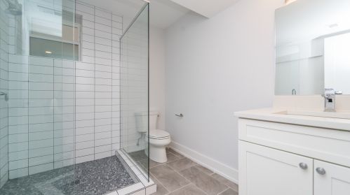 2317 Addison St, Chicago IL 60618-6042 exterior