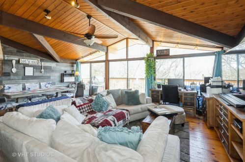 5504 Wonder Wood Dr, Bull Valley IL 60097-9083 exterior