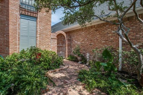 5007 Briar Tree Dr, Dallas, TX 75248-6004