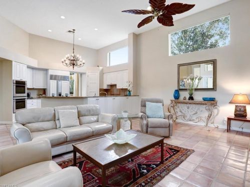 15287 Burnaby Dr, Naples FL 34110-7930 exterior