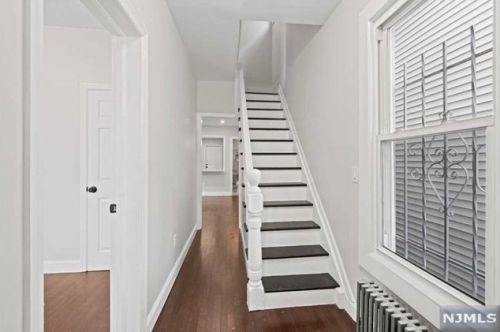 237 7th St, Newark NJ 07107-2728 exterior