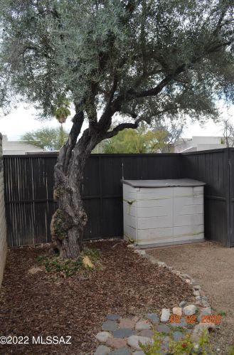 5701 Glenn St, Tucson AZ 85716-2236 exterior