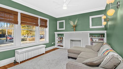 6211 Greenview Ave, Chicago IL  60660-1822 exterior