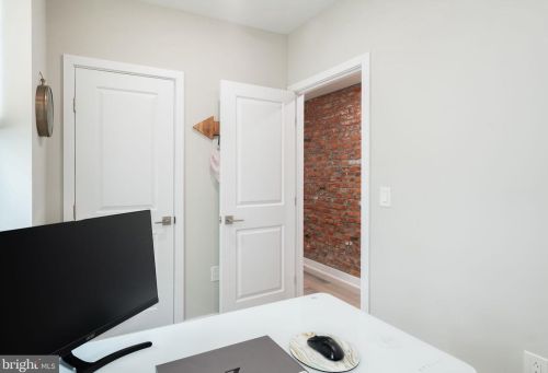 1526 Federal St, Philadelphia PA 19146-3913 exterior