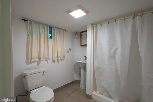 2109 16 St, Philadelphia PA 19121-1639 exterior