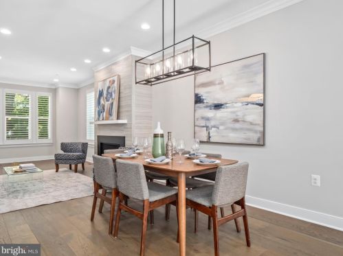 10346 Grosvenor Pl, Rockville MD 20852 exterior