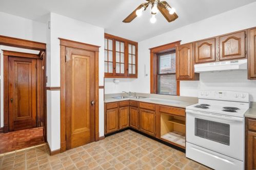 5803 Goener Ave, Saint Louis MO 63116-2234 exterior