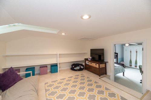 952 Eagle Lk Dr, Kalamazoo MI 49009-8429 exterior