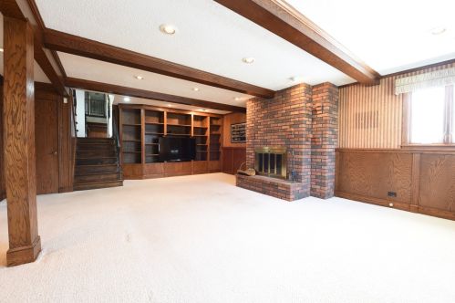 6800 Minnetonka Ave, Chicago IL 60646-1518 exterior