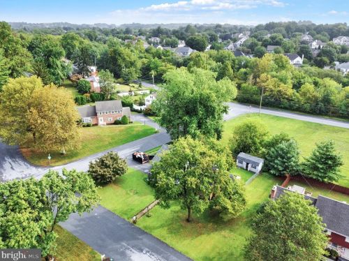 1918 Northbrook Dr, Lancaster PA 17601-4916 exterior