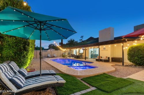 11641 23rd St, Phoenix AZ 85028-1705 exterior