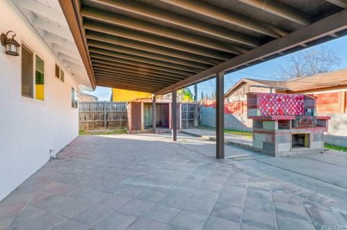 222 A St, Perris CA 92570-1904 exterior