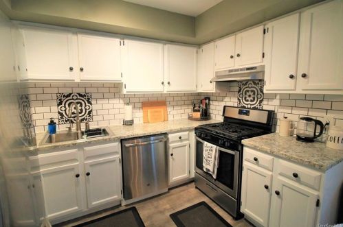 18 Taconic St, Poughkeepsie NY 12603-4424 exterior