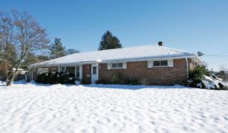 500 Indiana Ave, Delaware Park, NJ 08865-4008