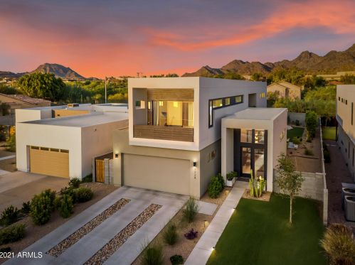 7729 13th Pl, Phoenix AZ  85020-4202 exterior