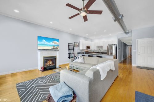 428 Noble St, Chicago, IL 60642-6627