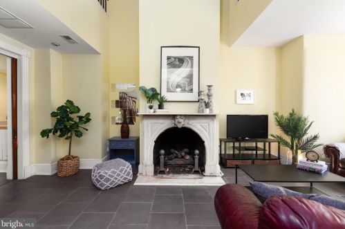 203 3 St, Washington DC 20003-1903 exterior