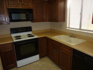 1122 Charleston Ave, Phoenix AZ  85022-1148 exterior