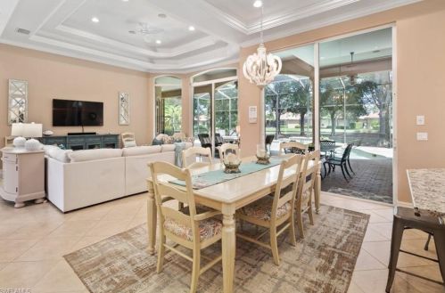 8978 Shenendoah Cir, Naples FL 34113-1670 exterior