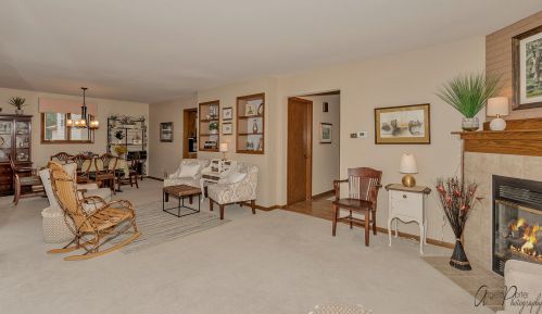 2041 Alta Vis Dr, Waukegan IL 60087-4058 exterior