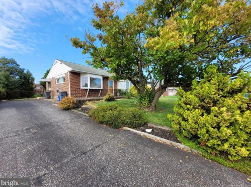 2148 Lee Ln, Chester PA 19014-2213 exterior