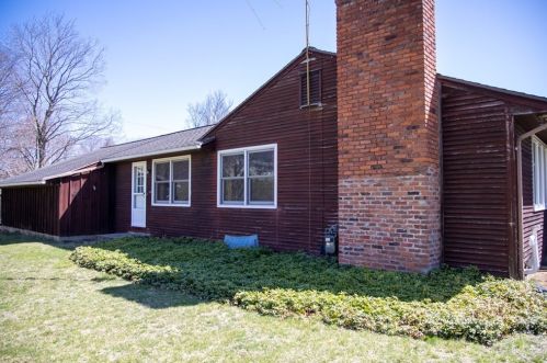 123 Bear Hole Rd, West Springfield MA 01089-1631 exterior