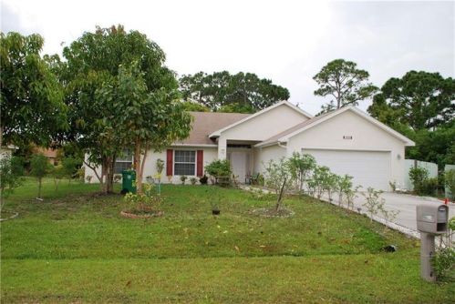 1858 Gemini Ln, Fort Pierce FL  34984-4416 exterior