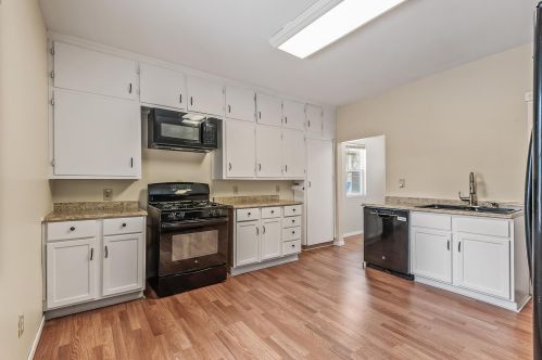 220 Belvidere St, Saint Paul MN 55107-3140 exterior