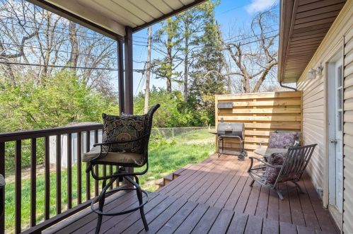 2625 Midland Rdg Dr, Saint Louis MO 63114-1232 exterior