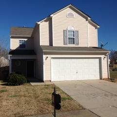 1106 Delander Ln, Charlotte NC  28214-8917 exterior