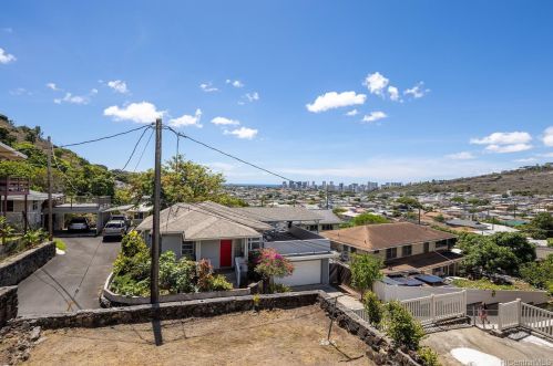 1835 10 Ave, Honolulu HI 96816-2907 exterior