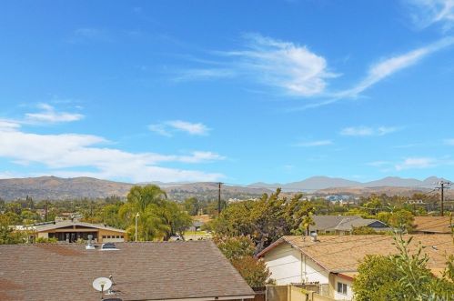 1849 Rolling Hl Dr, Fullerton CA 92835-2250 exterior