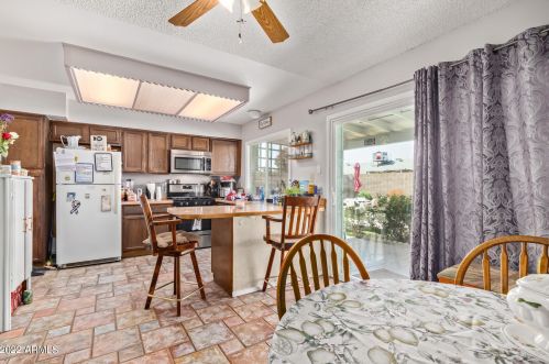 3732 Crocus Dr, Phoenix AZ 85053-5316 exterior