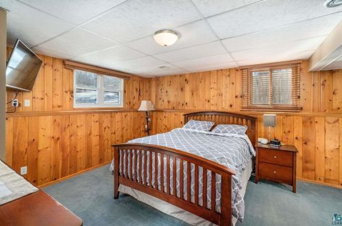 521 Ideal St, Duluth MN 55811-4544 exterior